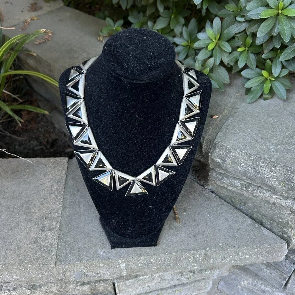 Vintage Black Enamel And Silver Metal Triangle Fashion Choker Necklace